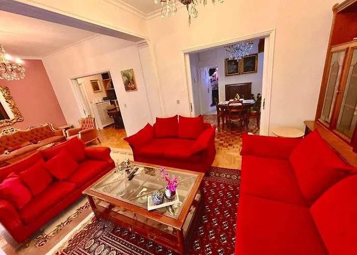 100 M2 Apartment In The Center Of Athens